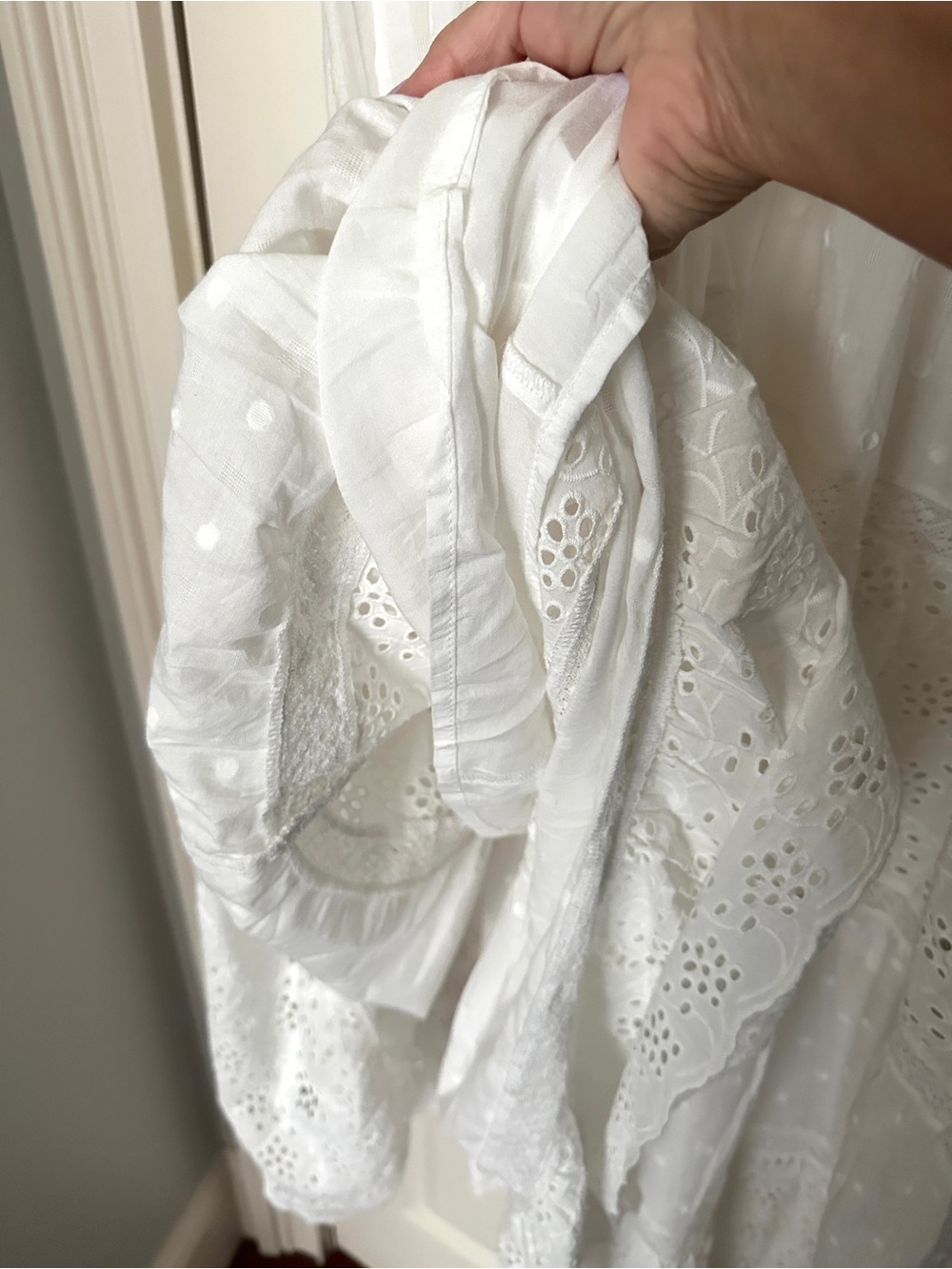 NWT Vineyard Vines White Eyelet Tiered Maxi Dress - Picture 13 of 13